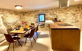 Maison Laurel - Beautiful Stone Estate With Private Pool, Near Split And Omis